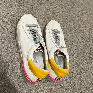 Cute sneakers dolce vita